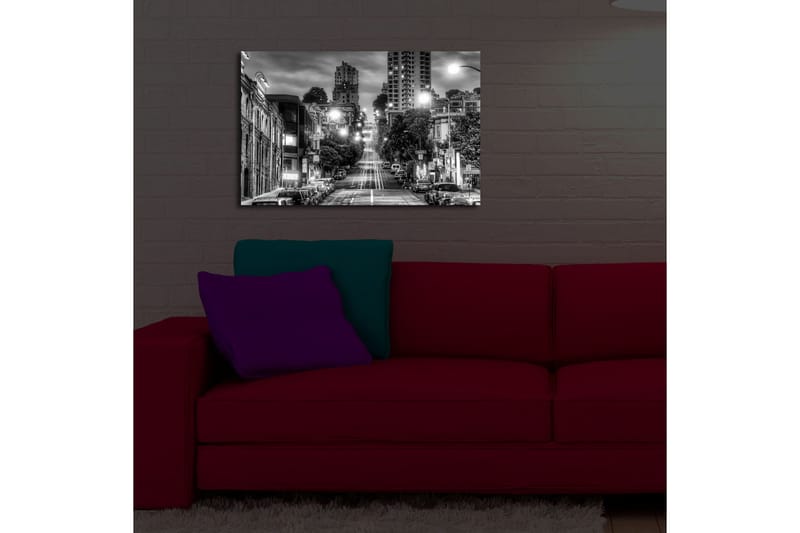 Canvastavla med LED-belysning 45x70 cm - Svartvit stadsbild med en brant gata och bilar längs trottoaren - Svart / Vitt / Grått - Inredning & dekor - Tavlor & konst - Canvastavla