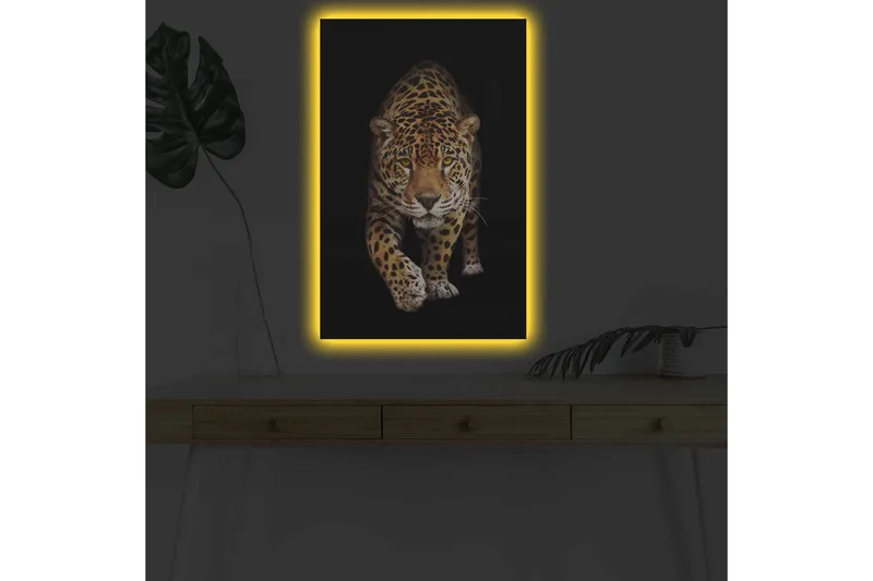 Canvastavla med LED-belysning - Jagande jaguar i fokus - Guld / Svart / Vit - Inredning & dekor - Tavlor & konst - Canvastavla