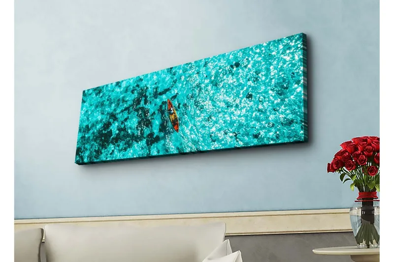 Canvastavla med LED-belysning - Kajak som paddlar över turkost vatten - Turkos / Mörkblå / Röd - Inredning & dekor - Tavlor & konst - Canvastavla