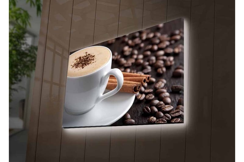 Canvastavla med LED-belysning - Kopp med kaffe och kanelstänger på en bakgrund av kaffebönor - Brun / Vit / Beige - Inredning & dekor - Tavlor & konst - Canvastavla