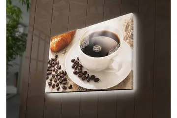 Canvastavla med LED-belysning - Kopp med svart kaffe och kaffebönor på ett bord - Svart / Brun / Vit - Inredning & dekor - Tavlor & konst - Canvastavla