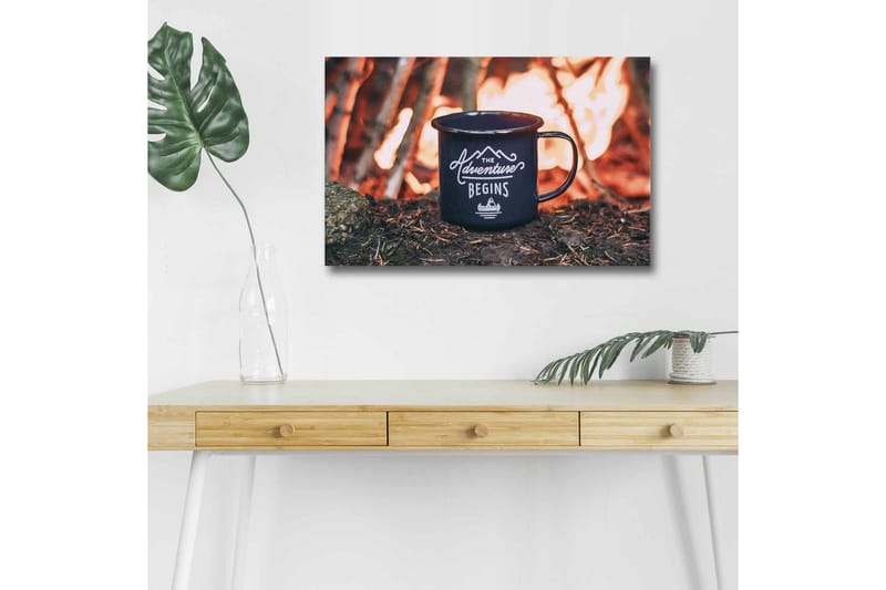 Canvastavla med LED-belysning - Kopp med text och bergslandskap i bakgrunden, Mörkblå / Orange / Grön