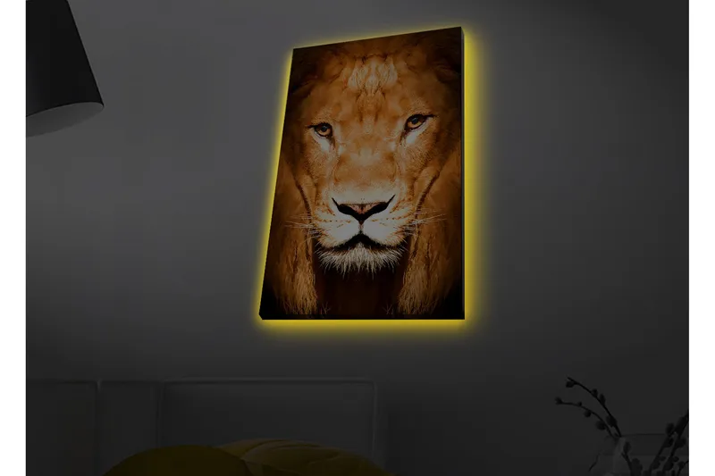 Canvastavla med LED-belysning - Majestätisk lejonhuvud i närbild, Guld / Brun / Svart
