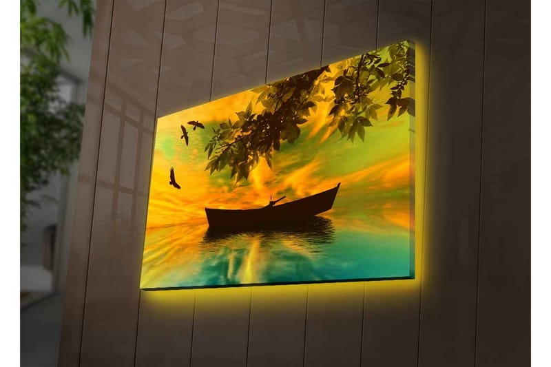 Canvastavla med LED-belysning - Silhuett av en båt på spegelblanka vatten med en färgsprakande solnedgång - Gult / Grönt / Svart - Inredning & dekor - Tavlor & konst - Canvastavla