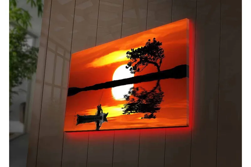 Canvastavla med LED-belysning - Solnedgång över en spegelblanka sjö med en ensam båt och en silhouett av ett träd - Orange / Svart / Gult - Inredning & dekor - Tavlor & konst - Canvastavla