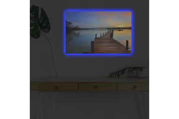 Canvastavla med LED-belysning - Solnedgång över en träbrygga vid vattnet - Orange / Blå / Brun - Inredning & dekor - Tavlor & konst - Canvastavla
