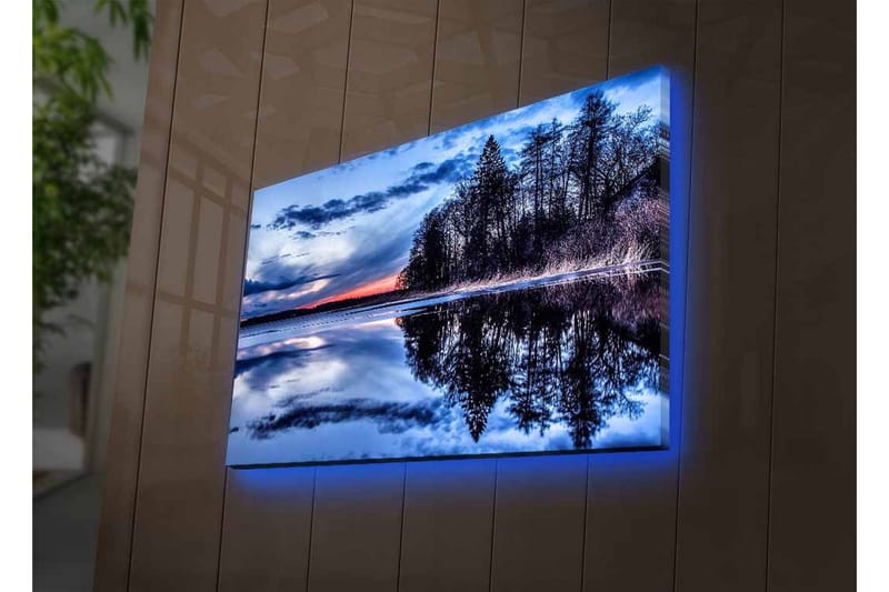 Canvastavla med LED-belysning - Spegelblanka sjölandskap med silhouetter av träd i skymning - Blå / Svart / Grå - Inredning & dekor - Tavlor & konst - Canvastavla