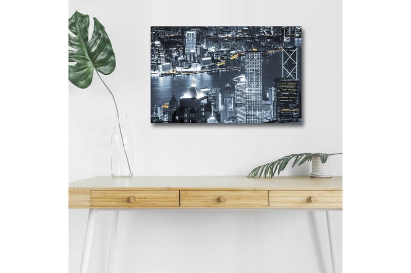 Canvastavla med LED-belysning - Stadssilhuett av en nattlig skyline med ljusreflektioner i vattnet - Svart / Grå / Vit - Inredning & dekor - Tavlor & konst - Canvastavla