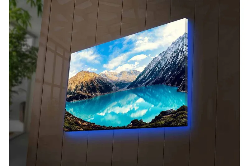 Canvastavla med LED-belysning - Storslagen fjällsjö med spegelblanka vattenytor - Turkos / Grön / Brun - Inredning & dekor - Tavlor & konst - Canvastavla