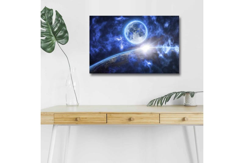 Canvastavla med LED-belysning - Storslagen rymdscen med en planet och en måne i fokus - Mörkblå / Ljusblå / Vit - Inredning & dekor - Tavlor & konst - Canvastavla