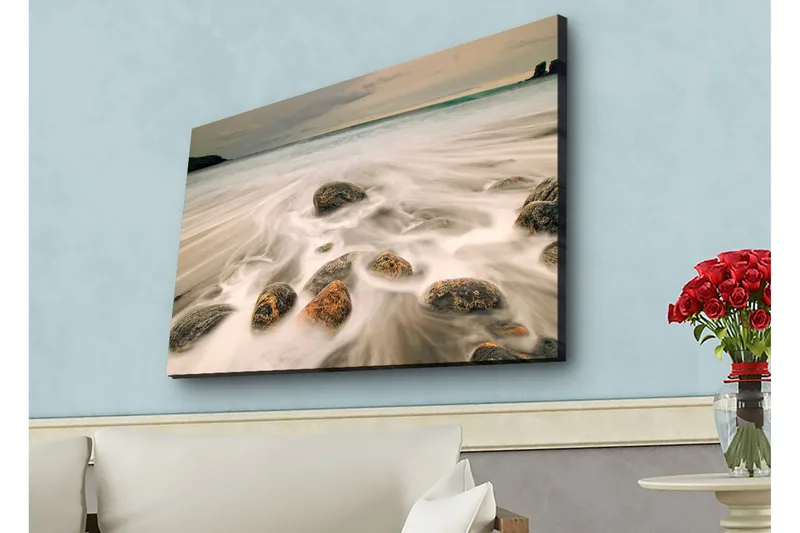 Canvastavla med LED-belysning - Strandscen med mjuka vågor som omsluter stenar - Grå / Beige / Svart - Inredning & dekor - Tavlor & konst - Canvastavla