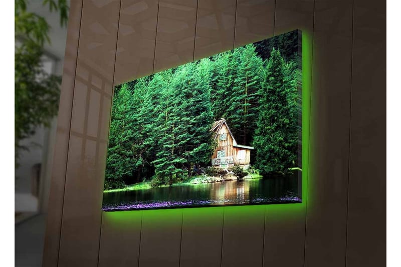 Canvastavla med LED-belysning - Stuga vid en spegelblanka sjö omgiven av tät grönska - Grön / Brun / Blå - Inredning & dekor - Tavlor & konst - Canvastavla