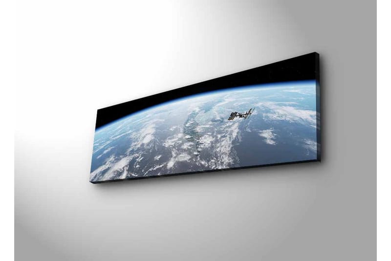 Canvastavla med LED-belysning - Utsikt över jorden från rymden med internationella rymdstationen i fokus - Blå / Vit / Svart - Inredning & dekor - Tavlor & konst - Canvastavla