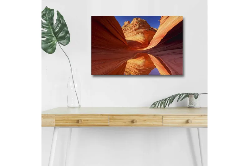 Canvastavla med LED-belysning - Vacker canyon med svängda klippväggar i varma nyanser - Röd / Orange / Blå - Inredning & dekor - Tavlor & konst - Canvastavla