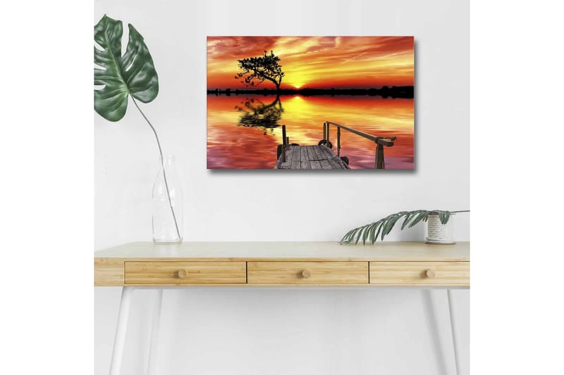 Canvastavla med LED-belysning - Vacker solnedgång över en spegelblanka sjö med en ensam trädbank - Orange / Gul / Svart - Inredning & dekor - Tavlor & konst - Canvastavla