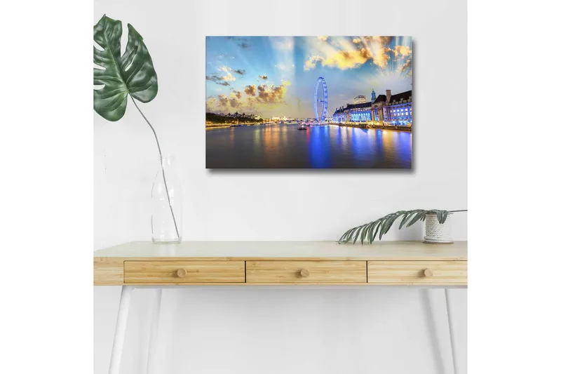Canvastavla med LED-belysning - Vacker vy över en stad vid vattnet med ett stort pariserhjul och färgglada byggnader, Blå / Gul / Vit