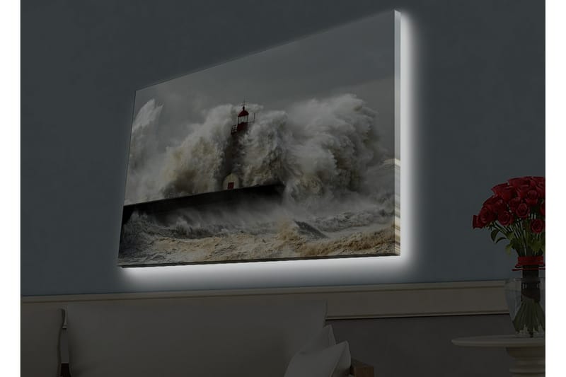 Canvastavla med LED-belysning - Vågskvalp som slår mot en fyr i stormigt väder - Grå / Vit / Brun - Inredning & dekor - Tavlor & konst - Canvastavla