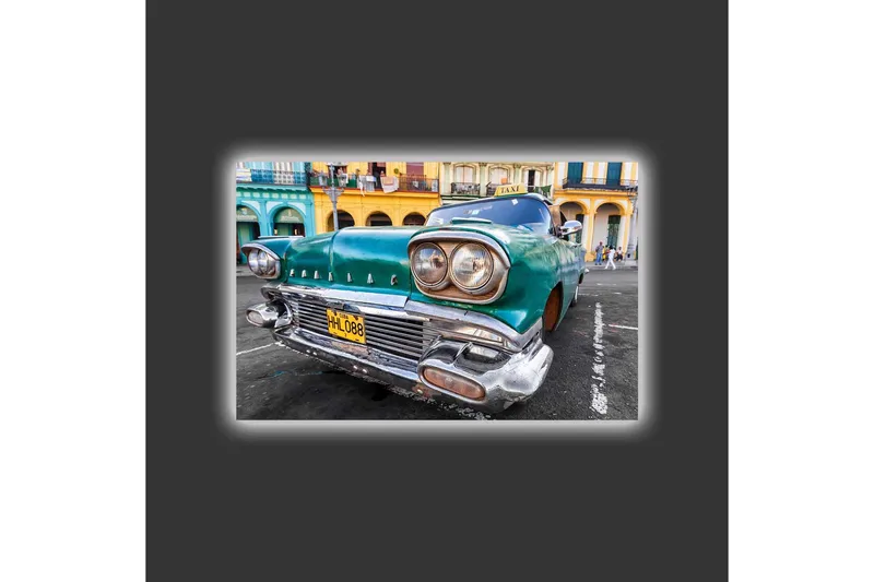 Canvastavla med LED-belysning - Vintage bil i retro stil med en grön nyans - Grön / Silver / Svart - Inredning & dekor - Tavlor & konst - Canvastavla
