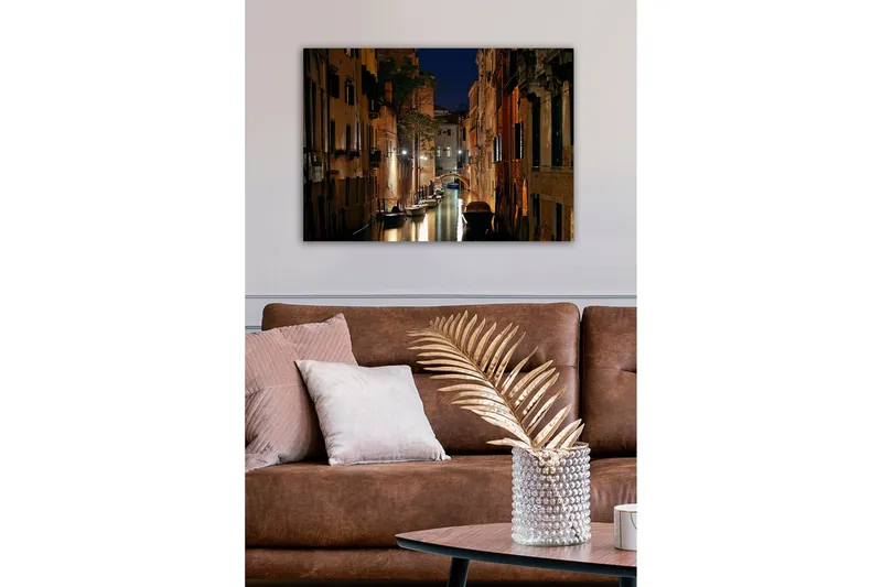 Canvastavla - Mörk kanal med båtar i en romantisk venetiansk miljö - Mörkblå / Beige / Svart - Inredning & dekor - Tavlor & konst - Canvastavla