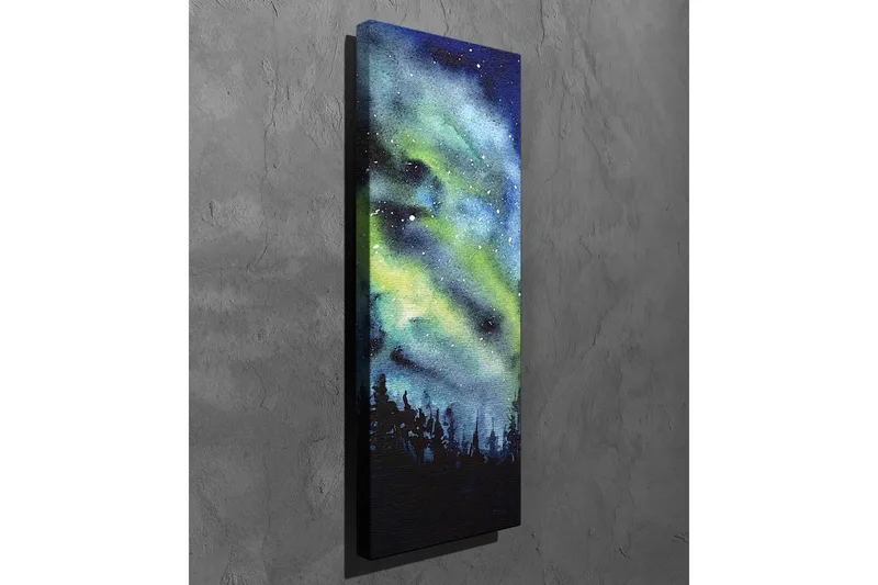 Canvastavla - Nordlys över en mörk skog - Mörkblå / Grön / Svart - Inredning & dekor - Tavlor & konst - Canvastavla