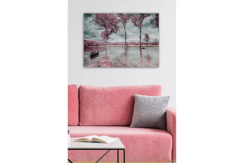 Canvastavla - Rosa träd vid en spegelblanka sjö med en båt i förgrunden - Rosa / Grå / Blå - Inredning & dekor - Tavlor & konst - Canvastavla