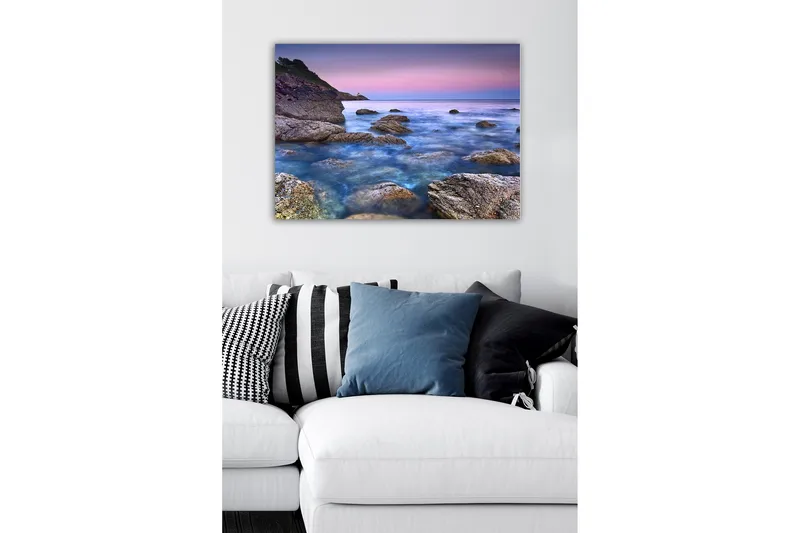 Canvastavla - Stämningsfull kustlandskap med klippor och hav - Blå / Grå / Lila - Inredning & dekor - Tavlor & konst - Canvastavla