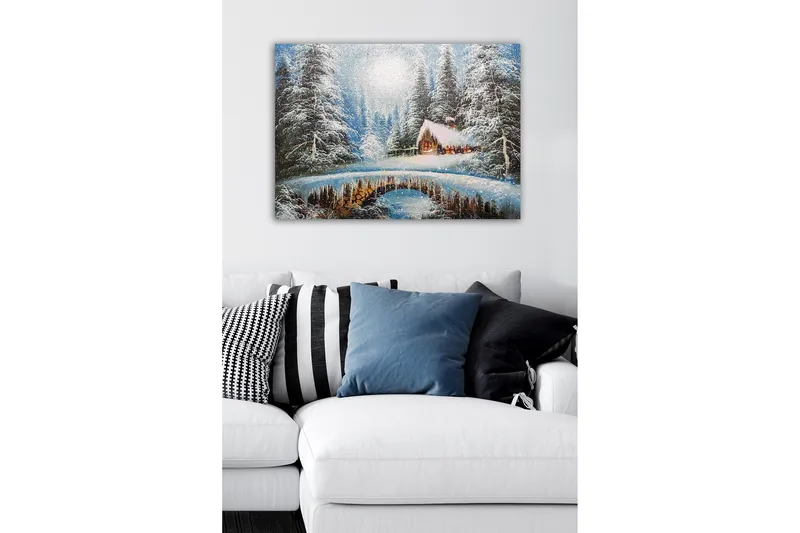 Canvastavla - Vinterlandskap med en stuga och snöklädda träd - Vit / Blå / Brun - Inredning & dekor - Tavlor & konst - Canvastavla