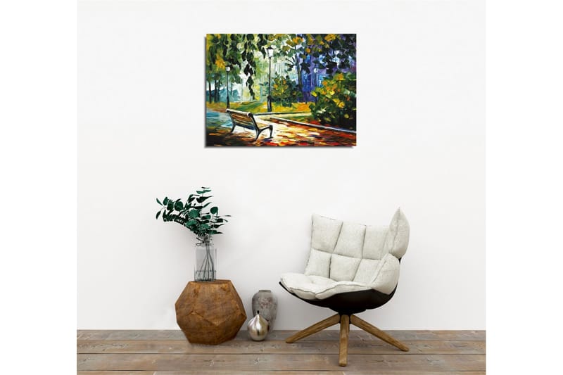 Canvastavla - Parkbänk omgiven av grönskande träd och lampor i en färgglad miljö - Grön / Gul / Blå - Inredning & dekor - Tavlor & konst - Canvastavla