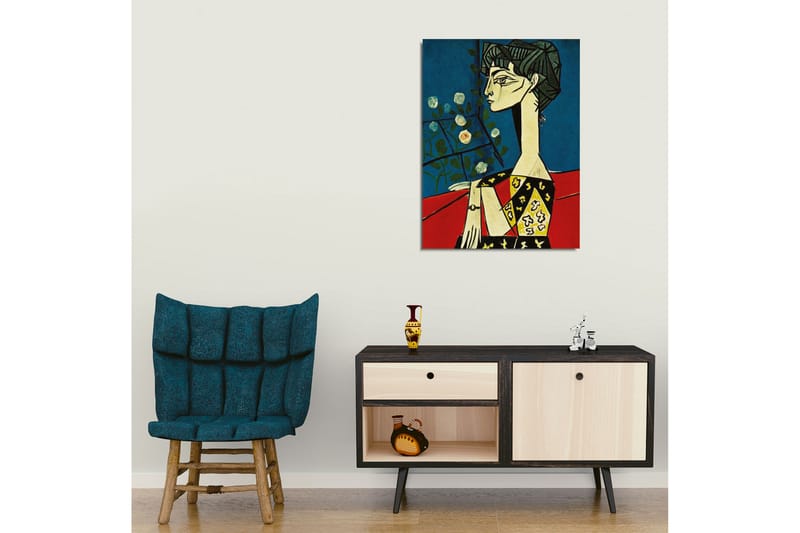Canvastavla - Porträtt av en kvinna med stiliserade drag och blommor i bakgrunden - Blå / Röd / Svart - Inredning & dekor - Tavlor & konst - Canvastavla