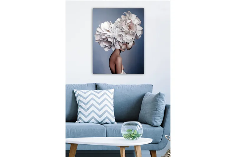 Canvastavla - Porträtt av en kvinna med en stor blomsterkrans som huvudprydnad - Vit / Ljusrosa / Beige - Inredning & dekor - Tavlor & konst - Canvastavla