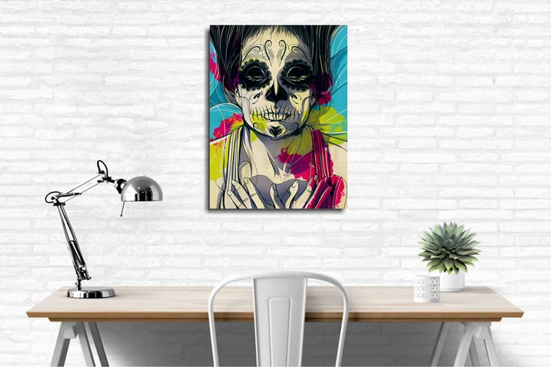 Liten Canvastavla 30x40 cm - Skulptur av en kvinna med skelettansikte och blommor i bakgrunden - Svart / Rosa / Grön - Inredning & dekor - Tavlor & konst - Canvastavla