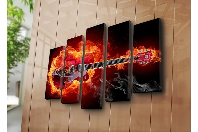 Stor Canvastavla i 5 delar 105x70 cm - Gitarr omgiven av eld och rök - Röd / Orange / Svart - Inredning & dekor - Tavlor & konst - Canvastavla