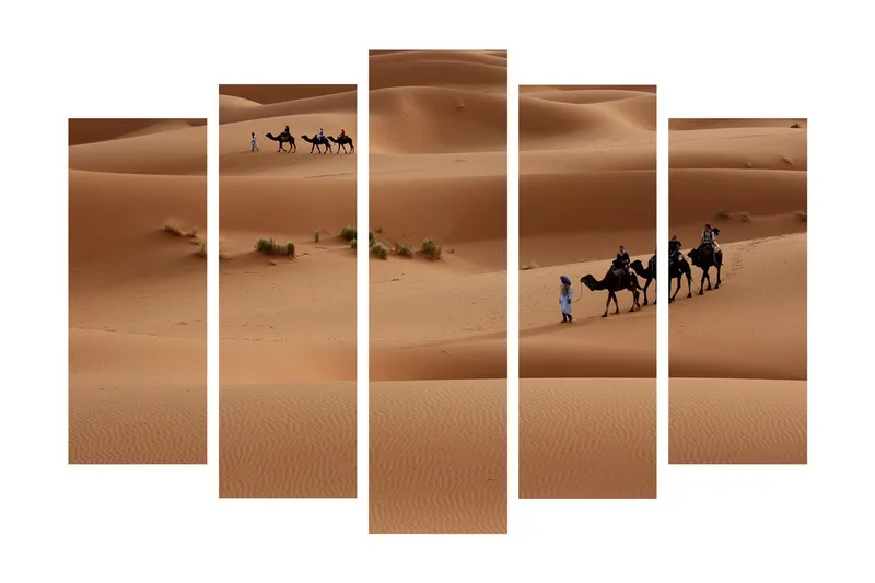 Stor Canvastavla i 5 delar 105x70 cm - Kamelkaravan som rör sig genom sanddyner - Sandbeige / Ljusbrun / Grön - Inredning & dekor - Tavlor & konst - Canvastavla