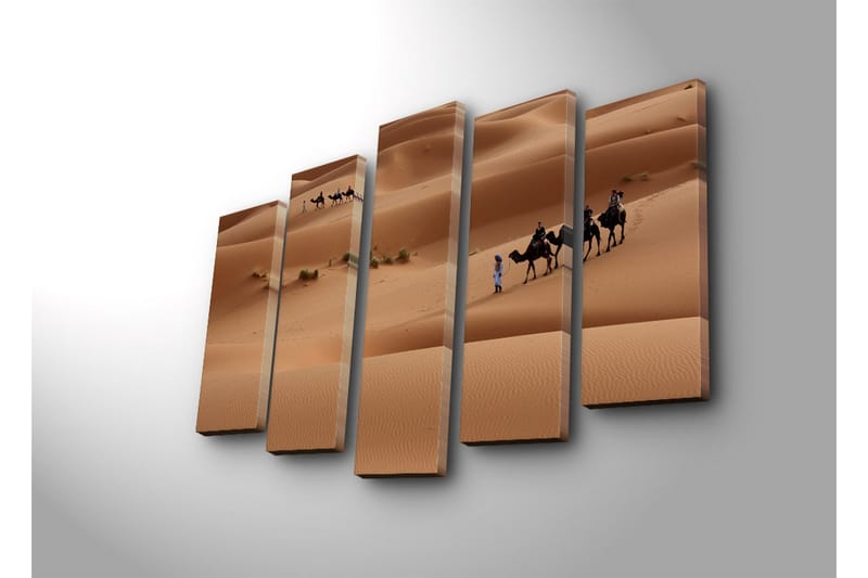 Stor Canvastavla i 5 delar 105x70 cm - Kamelkaravan som rör sig genom sanddyner - Sandbeige / Ljusbrun / Grön - Inredning & dekor - Tavlor & konst - Canvastavla