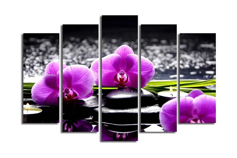 Stor Canvastavla i 5 delar 105x70 cm - Lila orkidéer på svarta stenar med reflektioner i vatten - Lila / Svart / Grön - Inredning & dekor - Tavlor & konst - Canvastavla