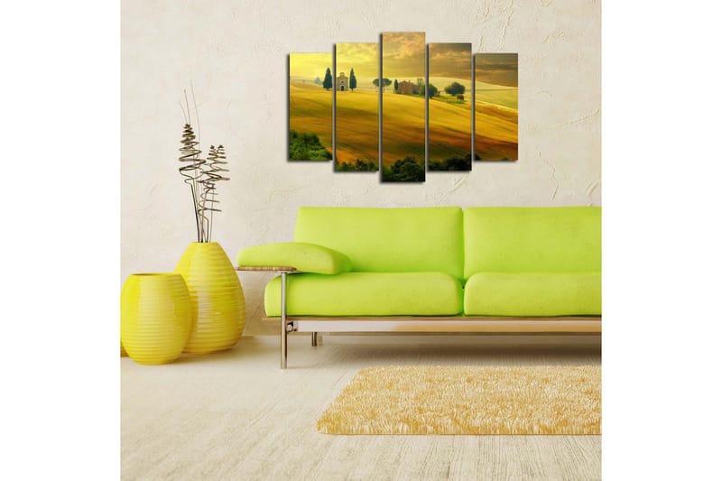 Stor Canvastavla i 5 delar 105x70 cm - Lummig landskap med böljande fält och en liten kyrka - Guldgul / Grön / Brun - Inredning & dekor - Tavlor & konst - Canvastavla