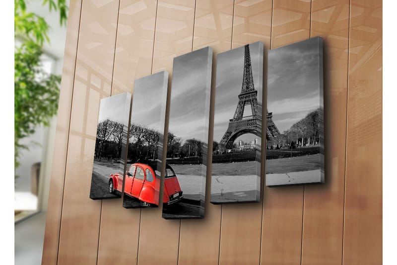 Stor Canvastavla i 5 delar 105x70 cm - Röd bil framför Eiffeltornet i en svartvit stadsmiljö - Röd / Svart / Grå - Inredning & dekor - Tavlor & konst - Canvastavla