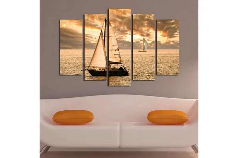 Stor Canvastavla i 5 delar 105x70 cm - Segelbåtar på en spegelblanka havsytan under en gyllene solnedgång - Guld / Orange / Beige - Inredning & dekor - Tavlor & konst - Canvastavla