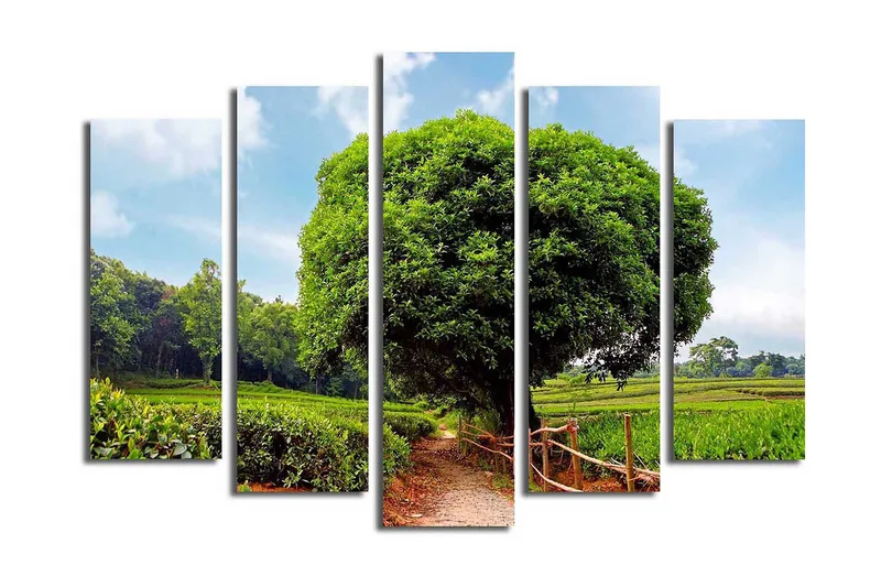 Stor Canvastavla i 5 delar 105x70 cm - Storslagen grönskande landskap med ett stort träd vid en grusväg - Grön / Brun / Blå - Inredning & dekor - Tavlor & konst - Canvastavla