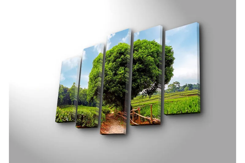 Stor Canvastavla i 5 delar 105x70 cm - Storslagen grönskande landskap med ett stort träd vid en grusväg - Grön / Brun / Blå - Inredning & dekor - Tavlor & konst - Canvastavla