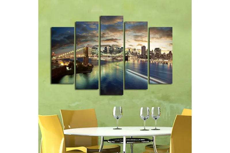 Stor Canvastavla i 5 delar 105x70 cm - Storslagen stadsbild med bron och skyskrapor vid skymningstid - Blå / Guld / Grå - Inredning & dekor - Tavlor & konst - Canvastavla