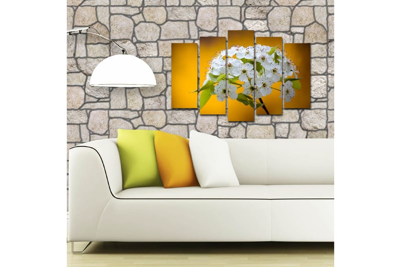 Stor Canvastavla i 5 delar 105x70 cm - Vacker bukett av vita blommor mot en varm gul bakgrund - Vit / Gul - Inredning & dekor - Tavlor & konst - Canvastavla