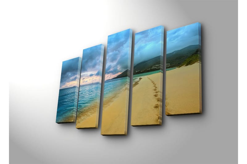 Stor Canvastavla i 5 delar 105x70 cm - Vacker strand med fotspår i sanden och lugnt hav - Blå / Sandfärgad / Grå - Inredning & dekor - Tavlor & konst - Canvastavla