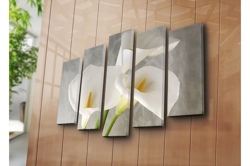 Stor Canvastavla i 5 delar 105x70 cm - Vackra vita liljor med gula ståndare - Vit / Gul - Inredning & dekor - Tavlor & konst - Canvastavla