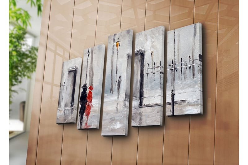 Stor Canvastavla i 5 delar 105x70 cm - Par i regn med en röd klänning och svart kostym - Röd / Svart / Grå - Inredning & dekor - Tavlor & konst - Canvastavla