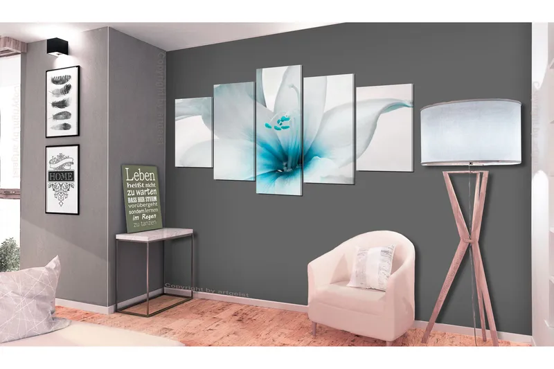 Tavla Amarylis Blue Charm 100X50 Blå|Vit - Artgeist sp. z o. o. - Inredning & dekor - Tavlor & konst - Canvastavla