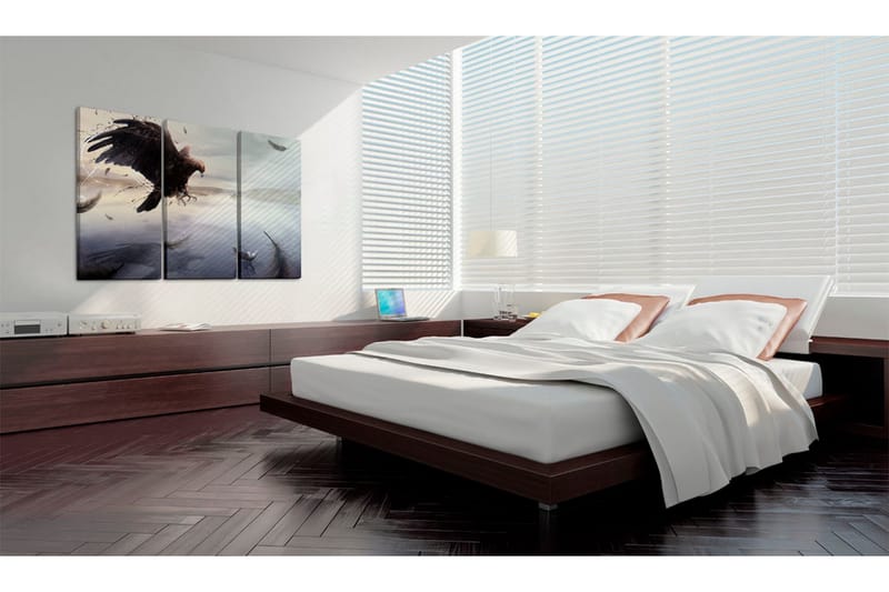 Tavla Eagle Above The Surface Of A Lake 120x80 - Artgeist sp. z o. o. - Inredning & dekor - Tavlor & konst - Canvastavla