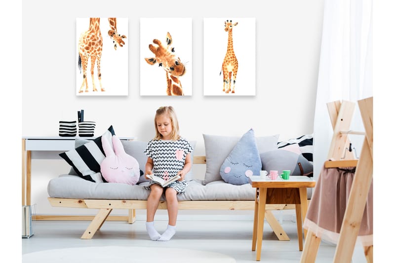 Tavla Funny Giraffes 3 Parts 120X60 Flerfärgad|Vit - Artgeist sp. z o. o. - Inredning & dekor - Tavlor & konst - Canvastavla