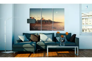 Tavla Varm kväll i fjällen 90x60 - Artgeist sp. z o. o. - Inredning & dekor - Tavlor & konst - Canvastavla