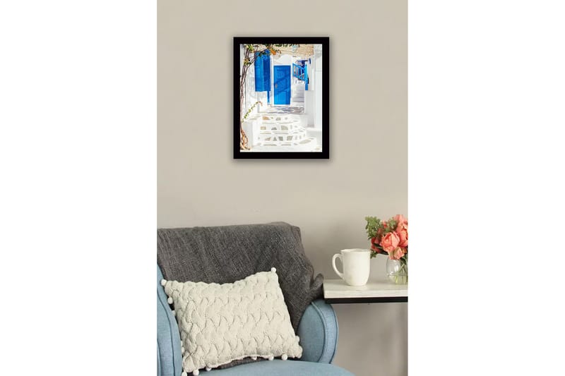 Inramad Canvastavla i trä - 41x56 cm - Blå dörrar och trappor i en vitkalkad gränd - Blå / Vit - Inredning & dekor - Tavlor & konst